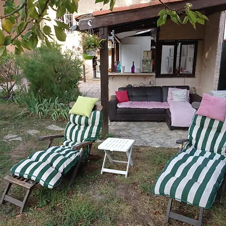 Apartmán 80 M2 Independant, 4 Personnes Et Plus, Piscine Et Jardin Direct Gare Aeroport