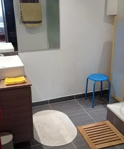 Apartmán 80 M2 Independant, 4 Personnes Et Plus, Piscine Et Jardin Direct Gare Aeroport *