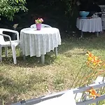 Apartment 80 M2 Independant, 4 Personnes Et Plus, Piscine Et Jardin Direct Gare Aeroport *