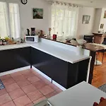 80 M2 Independant, 4 Personnes Et Plus, Piscine Et Jardin Direct Gare Aeroport